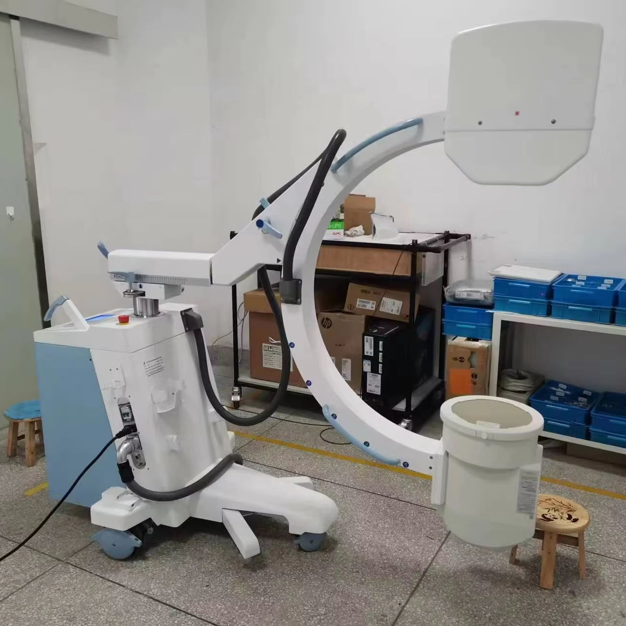 Mobile Digital C-Arm X-Ray Fluoroscopy System with Image Intensifier (3.5–5 kW)